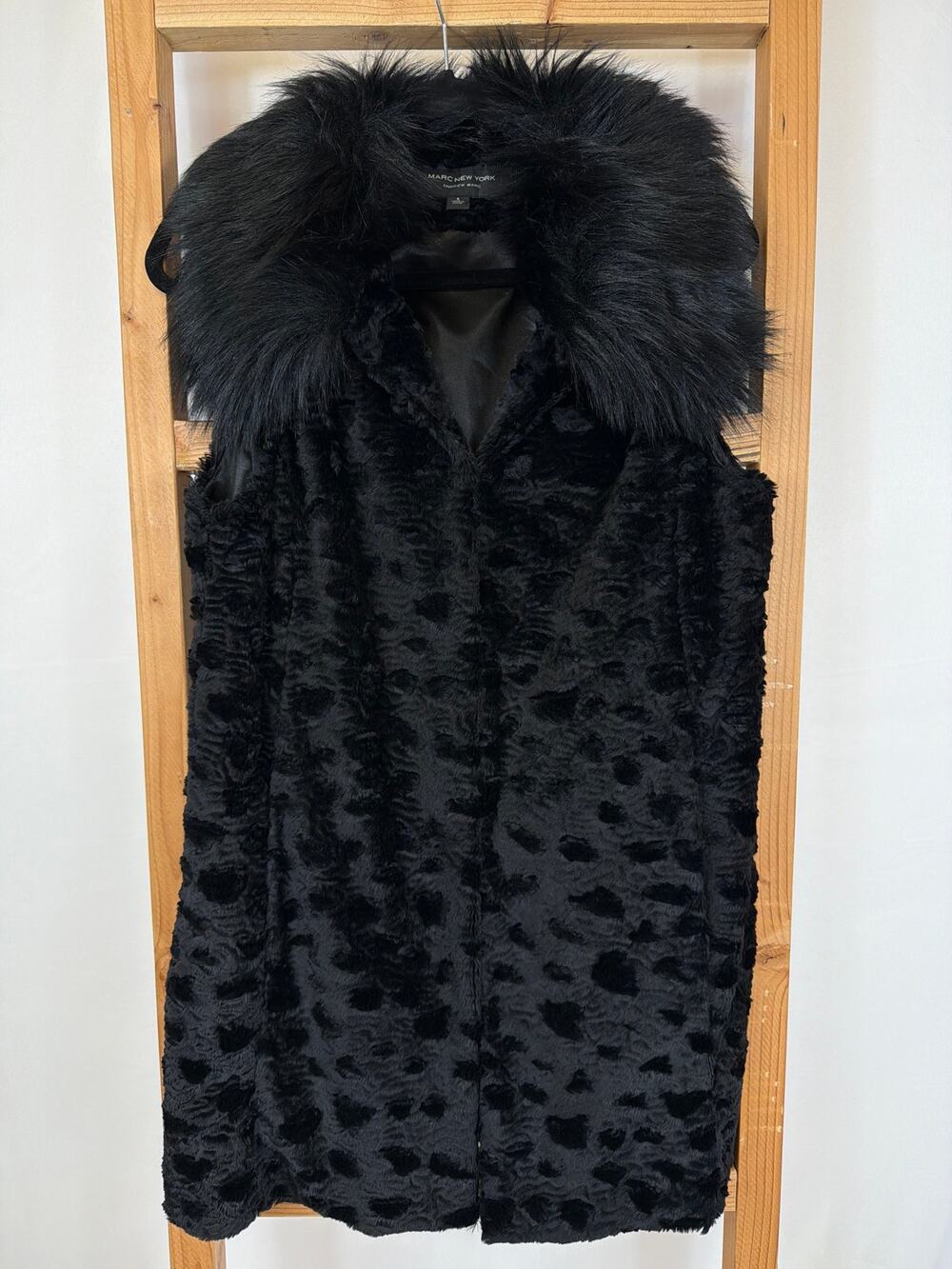 Marc New York Black Sleeveless Faux Fur Collar Long Vest Jacket Size Small
